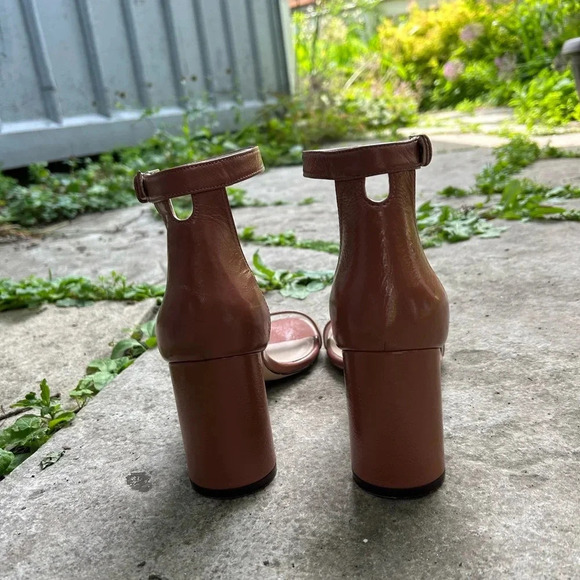 Stuart Weitzman 75 Less Nudist Sandals, size 9.5 - Picture 9 of 16